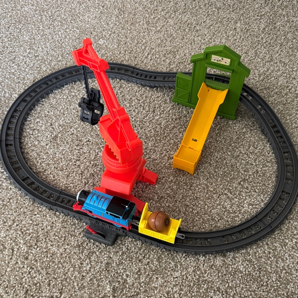 Thomas & Friends Cassia crane & cargo Track Playset